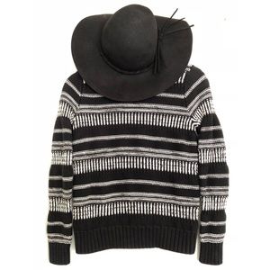 Banana Republic Black and White Sweater Size XS